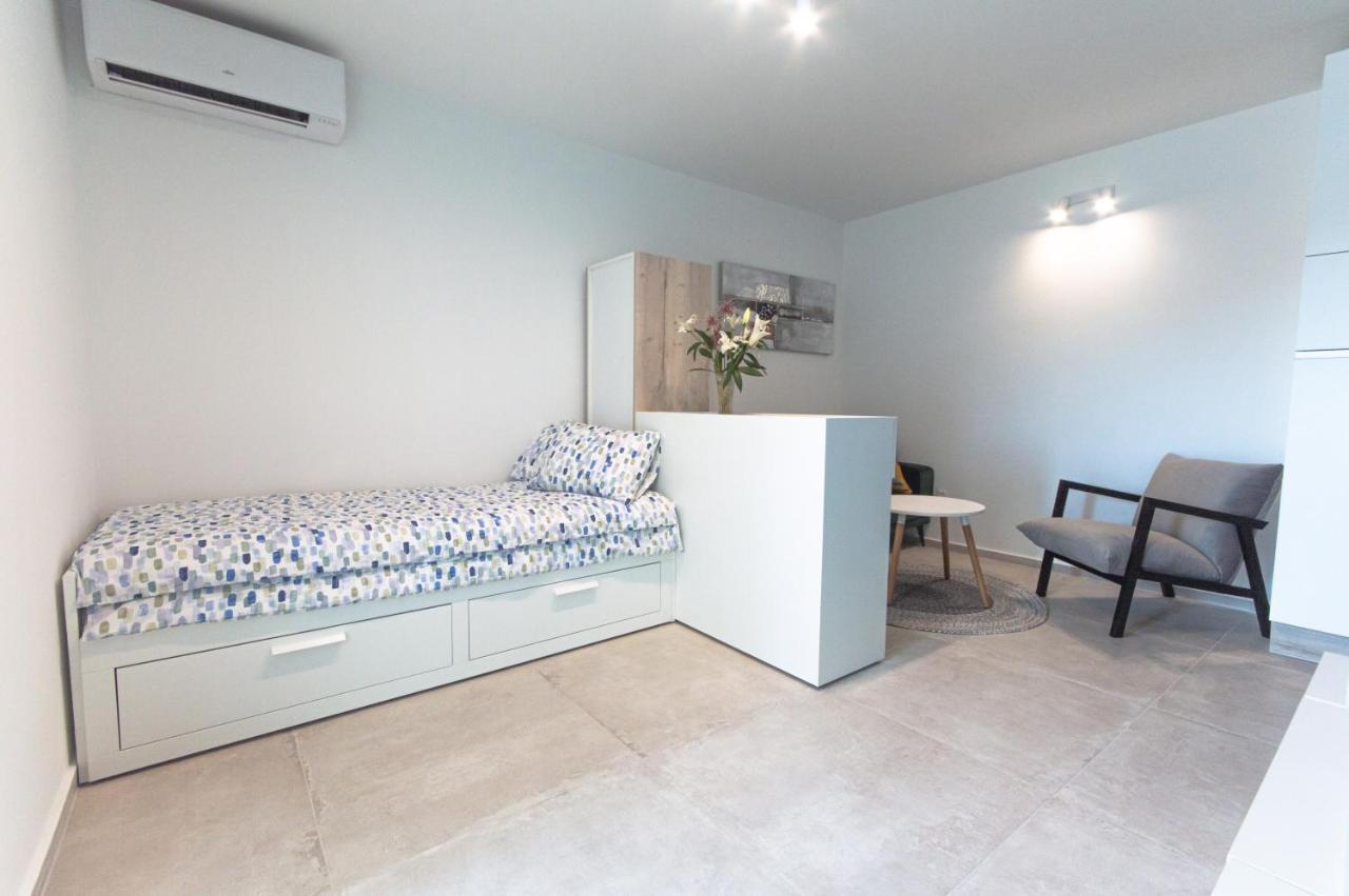 Studio Apartman Irma Cervar Poreč Exterior foto